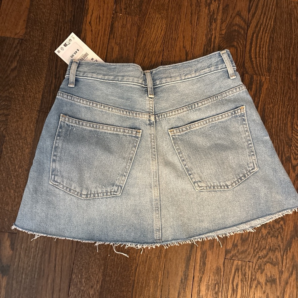 Zara Denim Mini Skirt - Picture 2 of 2